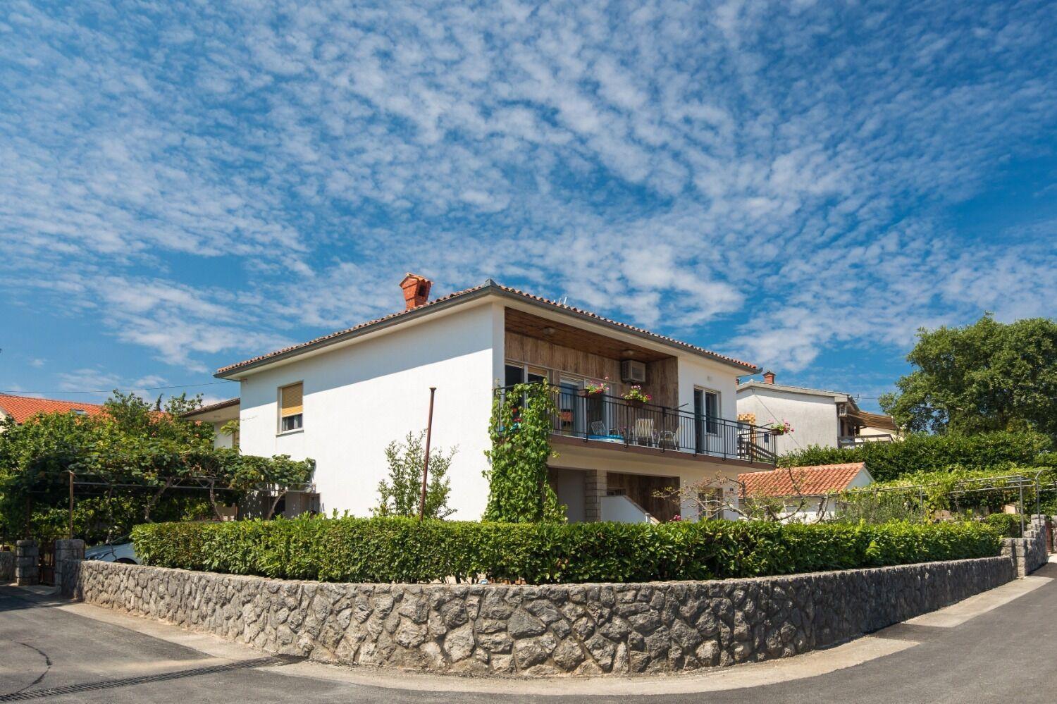 Apartments Kate - 100 M From Beach Malinska Εξωτερικό φωτογραφία