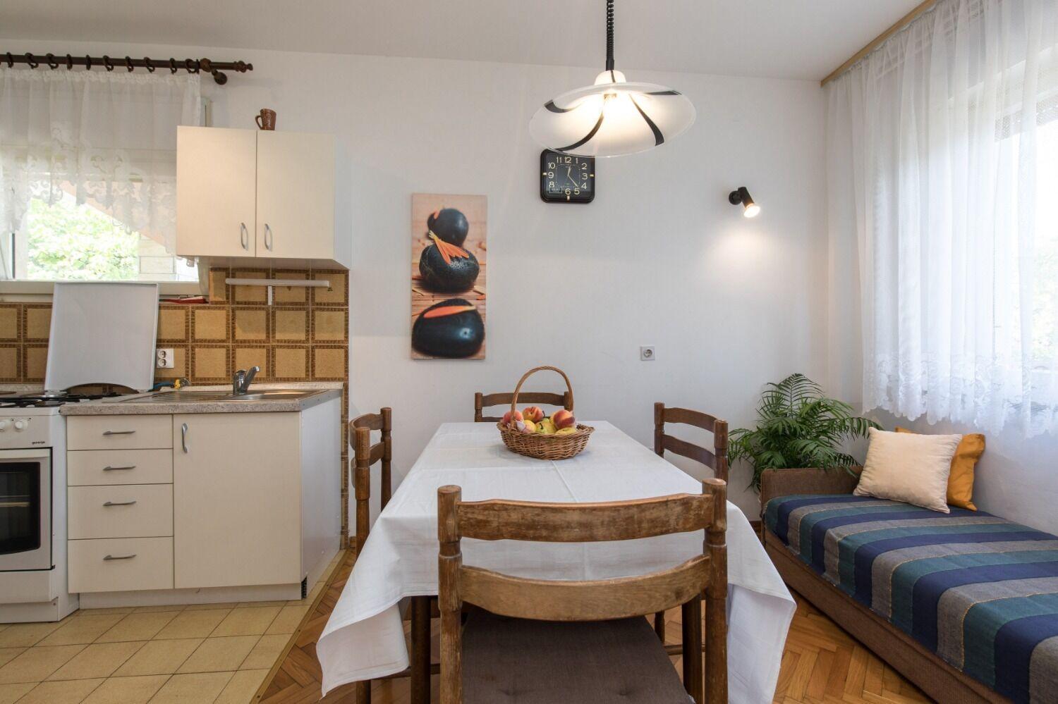 Apartments Kate - 100 M From Beach Malinska Εξωτερικό φωτογραφία