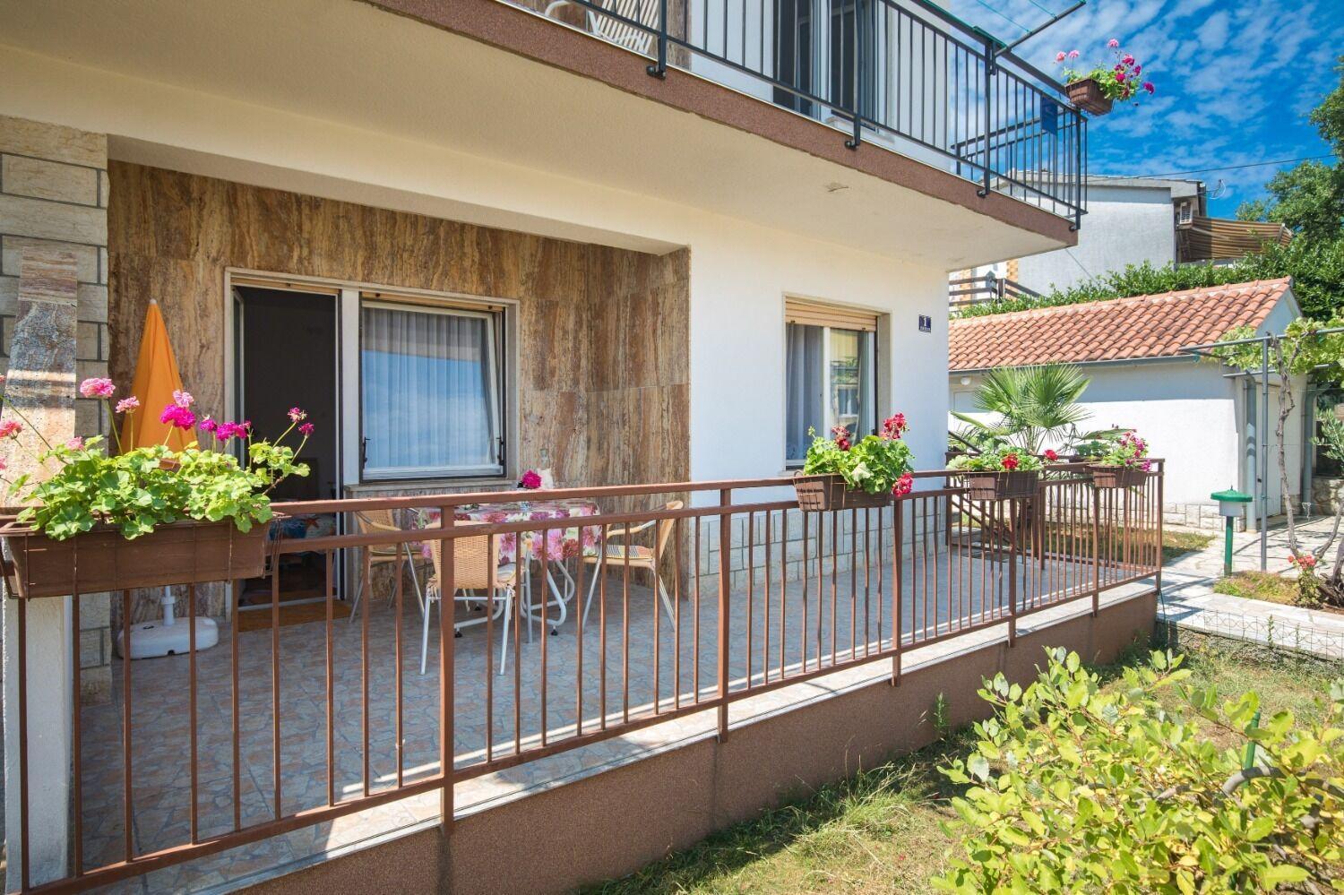 Apartments Kate - 100 M From Beach Malinska Εξωτερικό φωτογραφία