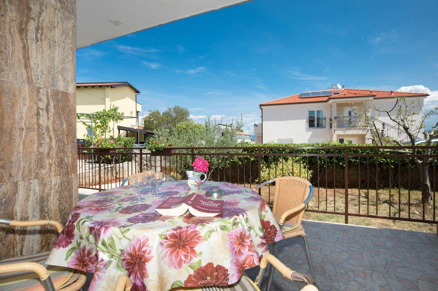 Apartments Kate - 100 M From Beach Malinska Εξωτερικό φωτογραφία