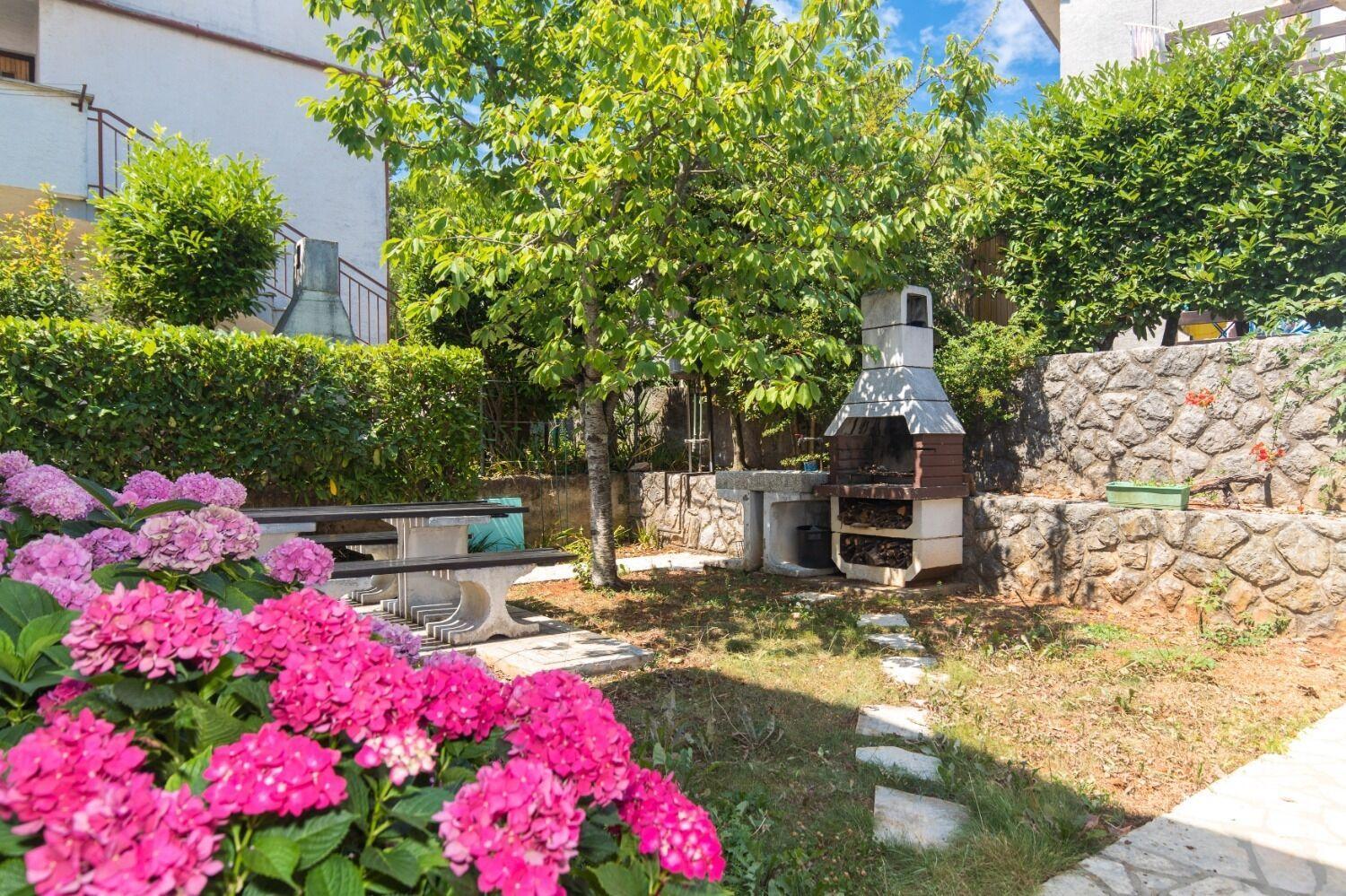 Apartments Kate - 100 M From Beach Malinska Εξωτερικό φωτογραφία